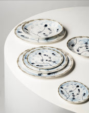 Load image into Gallery viewer, Starter Plate Mirtillo Tea Midnight Flowers