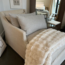 Load image into Gallery viewer, Amalia Chaise Lounge