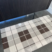 Load image into Gallery viewer, Ed Dark Brown/Linen/Vanilla Rug