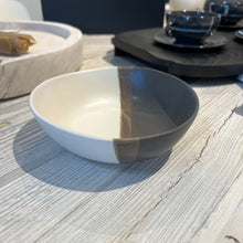 Load image into Gallery viewer, 6" Round Bowl