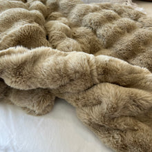 Load image into Gallery viewer, Fab Faux Throw