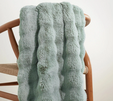 Load image into Gallery viewer, Fab Faux Throw
