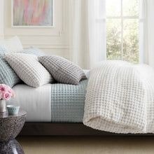 Load image into Gallery viewer, white sheets on a quilted bed