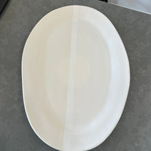 Load image into Gallery viewer, Oval Platter

