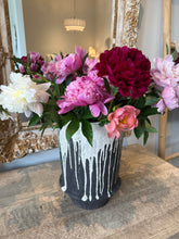Load image into Gallery viewer, Off White/Dark-brown Dune Planter
