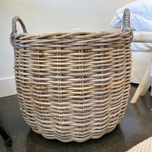 Load image into Gallery viewer, Round Rattan Basket
